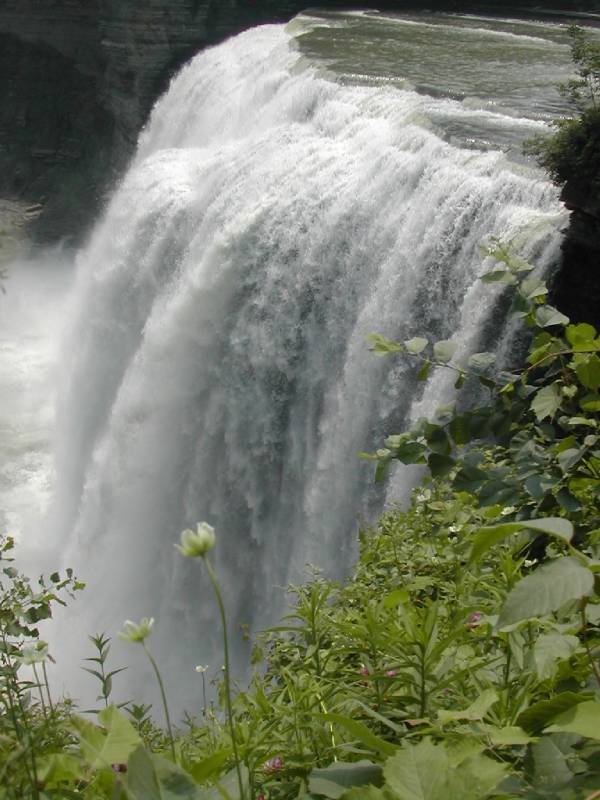 http://www.gowaterfalling.com/waterfalls/images/full/ny/vmidletchworth4.jpg